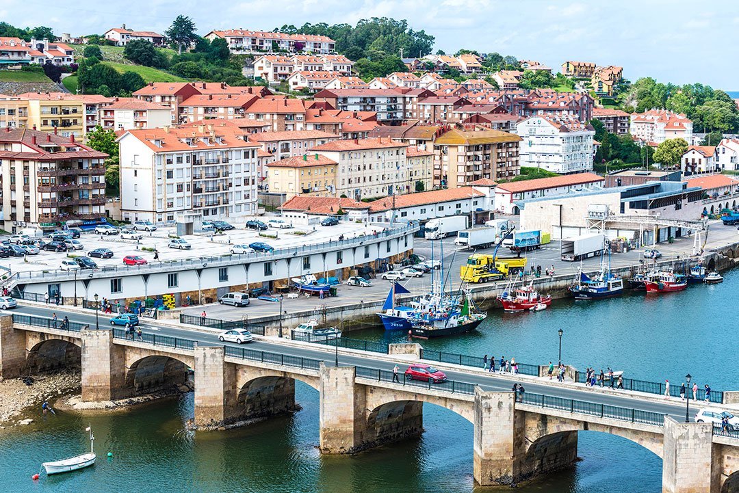 San Vicente de la Barquera, villa marinera en Cantabria